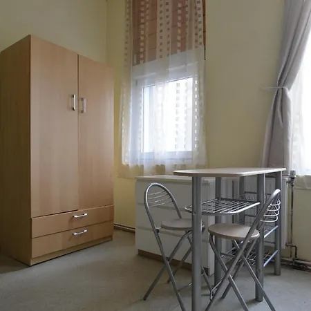 Ma-a2 Single Guest house *