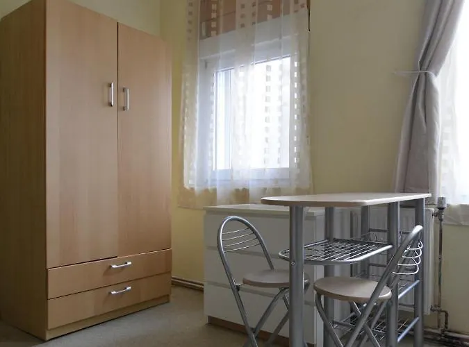 Ma-a2 Single Affittacamere *